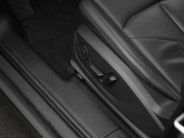 Audi Q3 Sportback 45 TFSI e 245 pk S-tronic Advanced Edition / S-Line | Leder | Elektr. verstelbare stoelen | Stoelverwarming | Adaptive Cruise | Navigatie