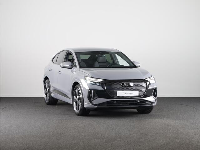 Audi Q4 Sportback e-tron S edition e-tron 45 82 kWh 210 kW / 286 PK Sportba Comfortpakket, adpative cruise control, achteruitrijcamera, optiek pakket zwart plus