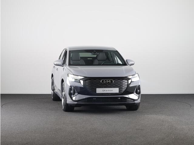 Audi Q4 Sportback e-tron S edition e-tron 45 82 kWh 210 kW / 286 PK Sportba Comfortpakket, adpative cruise control, achteruitrijcamera, optiek pakket zwart plus
