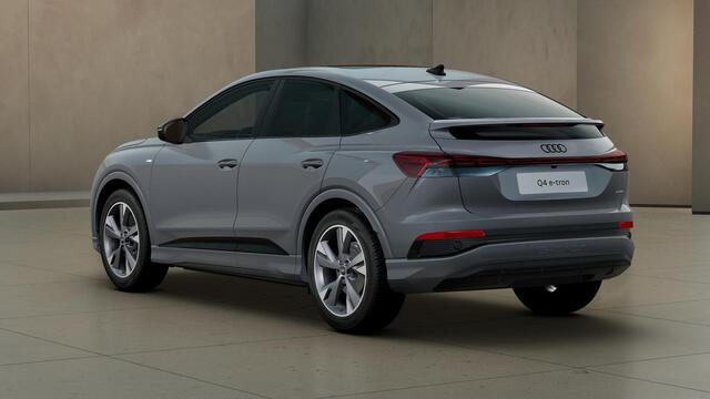 Audi Q4 Sportback e-tron 45 quattro S Edition 82 kWh panoramadak, achteruitrij camera, adaptive cruise control, optiek pakket zwart plus, privacy glass, lichtpakket, spiegelkappen zwart