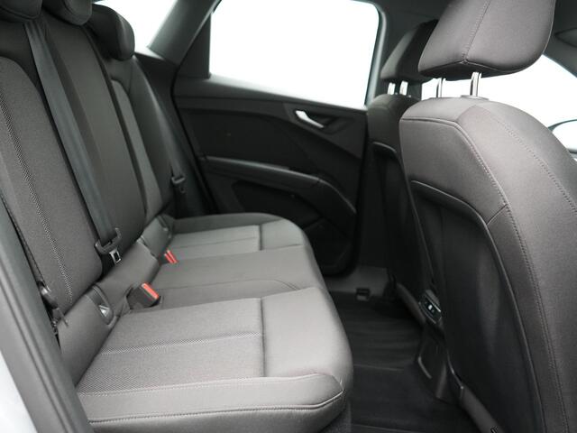 Audi Q4 Sportback E-Tron 35 Edition 55 kWh 170pk Dealer O.H INCL BTW | Adaptive Cruise | Camera | Verwarmde Stoelen | Virtual | Front Assist | Navigatie | DAB |