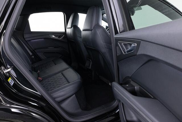 Audi Q4 Sportback e-tron 40 S edition 77 kWh | LEDER | SONOS **Dinsdag 30 SEPT. GESLOTEN IVM TEAMBUILDING-DAG**