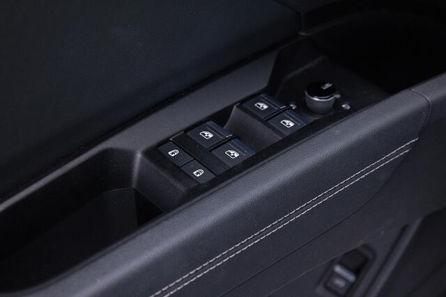 Audi Q4 Sportback e-tron 40 S edition 77 kWh | LEDER | SONOS **Dinsdag 30 SEPT. GESLOTEN IVM TEAMBUILDING-DAG**