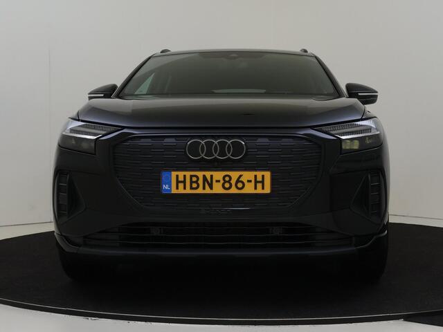 Audi Q4 e-tron 45 quattro Advanced edition 82 kWh | Achteruitrijcamera | LED Matrix | Stoelverwarming | Navigatie | Adaptieve cruise control | CarPlay | Elektrische achterklep |