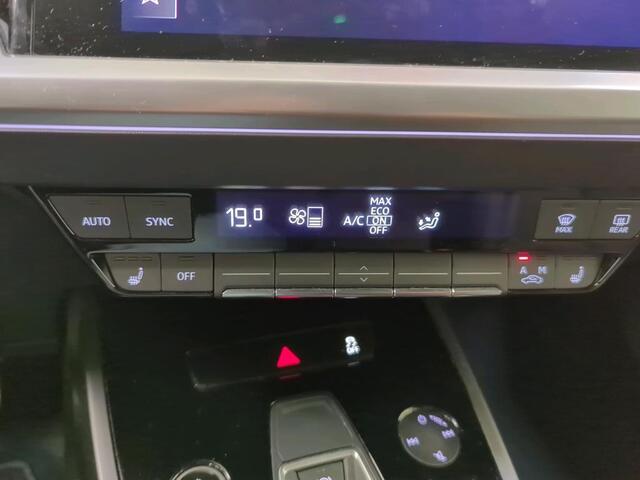 Audi Q4 e-tron 40 Launch edition Advanced 77 kWh Navigatie Apple Carplay/Android Auto Parkeersensoren Cruise Control Elektrische achterklep Ledverlichting Stoelverwarming Virtual Cockpit Climate Control Lichtmetalen velgen