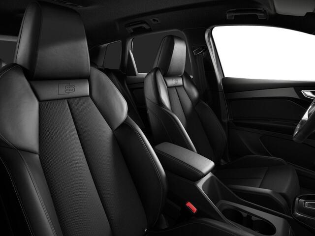 Audi Q4 e-tron S edition Competition e-tron 45 82 kWh 286pk | Assistentiepakket plus | Optiek pakket zwart plus | Ambient verlichting | Privacy glas |