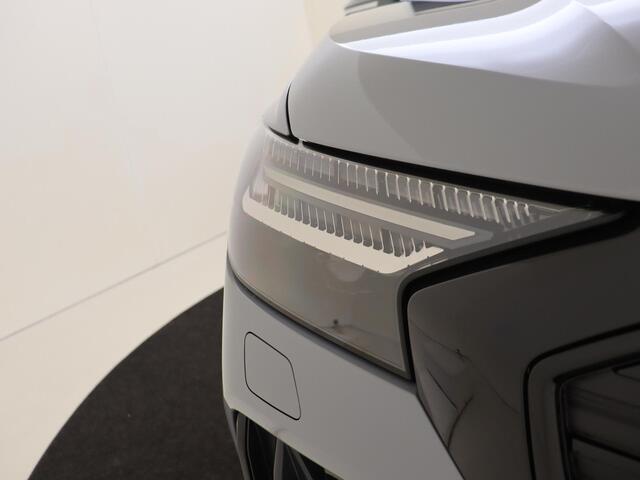 Audi Q4 e-tron 45 quattro S Edition 82 kWh | Panoramadak | 21 inch LM velgen | Achteruitrijcamera | S-line interieur en exterieur