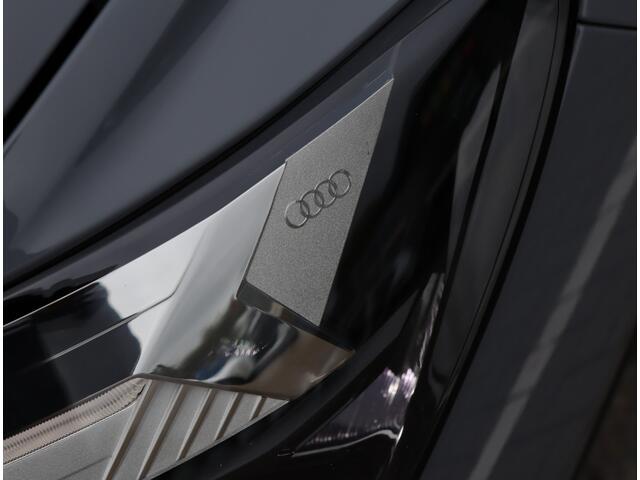 Audi Q4 e-tron 35 Launch edition 55 kWh | Black Optic | Camera | Trekhaak
