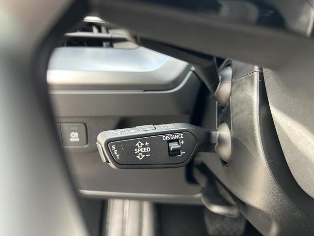 Audi Q4 e-tron Advanced edition (A1) e-tron 40 63 kWh 150 kW / 2 | Stoelverwarming | Matrix | Elektrische Achterklep | Adaptieve Cruise Control | Camera |