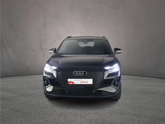 Audi Q4 e-tron 45 S Edition 82 kWh | Trekhaak | Audi Sound | Matrix-led | Carplay | 21" | Parkeerhulp | Keyless | Cruise control |