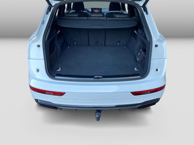 Audi Q5 55 TFSI e S Edition Competition ACC Panoramadak Trekhaak