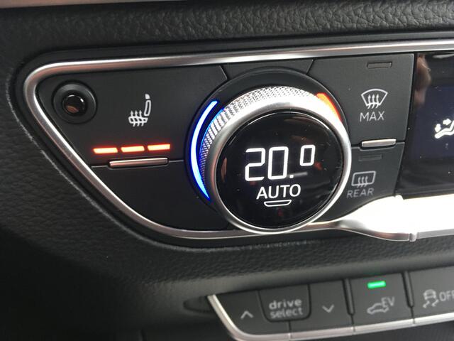 Audi Q5 55 TFSI e S-line Black Edition