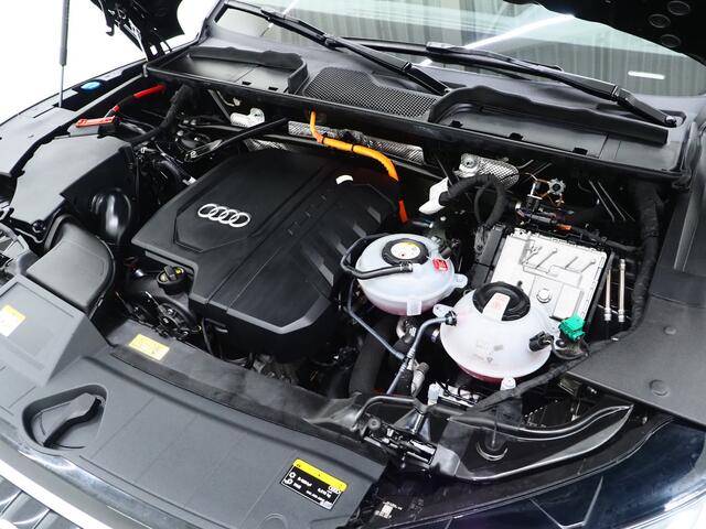 Audi Q5 55 TFSI e quattro Competition | Panoramadak | Luchtvering | Camera | Virtual | Keyless | DAB | Carplay