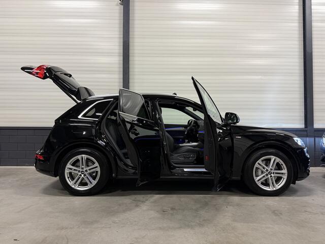 Audi Q5 55 TFSI e quattro Competition 367PK S-Line PANO/LUCHTVERING/TREKHAAK/360CAMERA/MASSAGE/KEYLESS/MATRIX/VIRTUAL/CARPLAY/SFEER/19"/PRIVACY/3X S-LINE/MYTHOSSCHWARZ METALLIC/VOLLEDIG AUDI DEALER HISTORIE