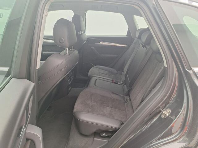 Audi Q5 50 TFSI e Advanced edition PHEV | trekhaak | digitaal dash | verwarmde stoelen |