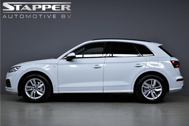 Audi Q5 50 TFSI e 299pk Quattro S-Line 1e. Eig Dealer OH Pano/Luchtvering/Trekhaak/Camera/Keyless/Navi/Led/Lmv18''
