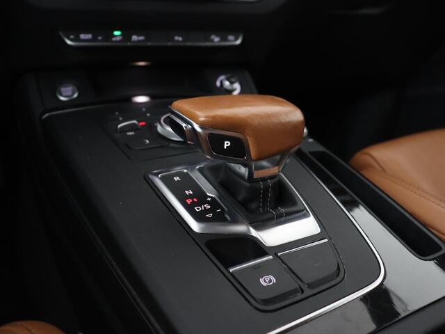 Audi Q5 50 TFSIe quattro S edition | Leder | Luchtvering | Stoelverwarming | Trekhaak | Full LED | Keyless | Navigatie | Sportstoelen