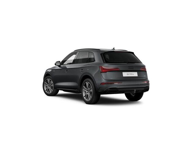 Audi Q5 50 TFSI e S edition Competition 299pk | Panoramadak | Assistent tour pakket | Wegklapbare trekhaak | B&O Audio