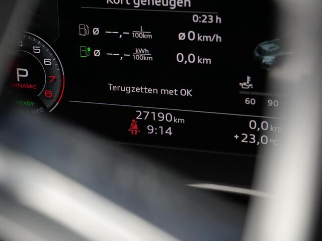 Audi Q5 55 TFSI e 367 pk S-tronic S edition Competition / S-Line | Panoramadak | Geheugenstoel | Rondomzicht camera | Bang & Olufsen | Matrix LED | Leder/alcantara