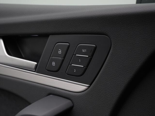 Audi Q5 55 TFSI e 367 pk S-tronic S edition Competition / S-Line | Panoramadak | Geheugenstoel | Rondomzicht camera | Bang & Olufsen | Matrix LED | Leder/alcantara
