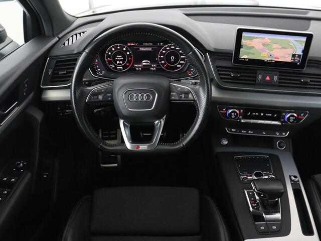Audi Q5 2.0 TFSI quattro S Line | Panoramadak | Stoelverwarming | Adaptive cruise | Trekhaak | Virtual Cockpit | Carplay | Keyless | 20'' | Half leder | Navigatie | Full LED | Parkeerhulp