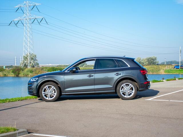 Audi Q5 55 TFSI e l Luchtvering | B&O | Trekhaak | Adap. Cruise | Stoelverwarming | LED | 19 Inch |