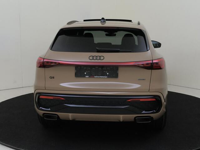 Audi Q5 2.0 TFSI e-hybrid quattro S edition Competition | Luchtvering | 21 inch lm velgen | Panoramadak | Lederen bekleding | Head-Up display