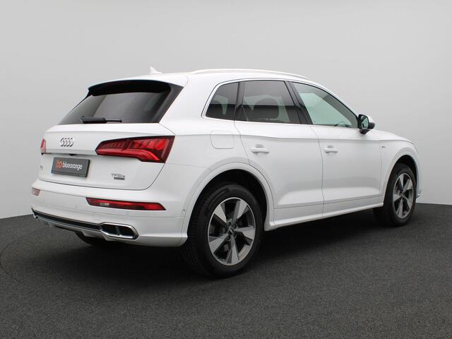 Audi Q5 50 TFSI e quattro S edition 299PK S-Tronic Adaptieve Cruise Controle, 360gr. Camera, Keyless, B&O Soundsysteem, Matrix-LED verlichting, Side Assist, Elektr. Achterklep, Stoelverwarming, Elektr. verst. stoelen, 19" LM Velgen