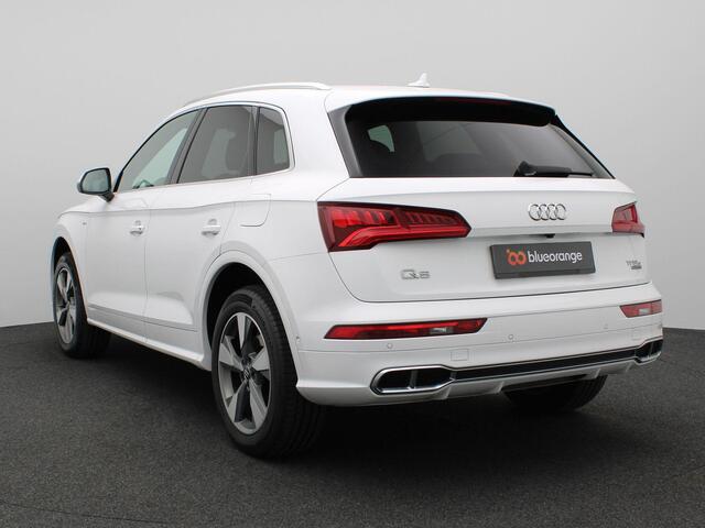Audi Q5 50 TFSI e quattro S edition 299PK S-Tronic Adaptieve Cruise Controle, 360gr. Camera, Keyless, B&O Soundsysteem, Matrix-LED verlichting, Side Assist, Elektr. Achterklep, Stoelverwarming, Elektr. verst. stoelen, 19" LM Velgen