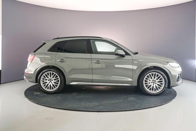 Audi Q5 50 TFSI e quattro S Edition | Trekhaak | Luchtvering | Leder | Oled | City | Parking | Tour | Matrix | ACC | 360 Camera | 360Cam |