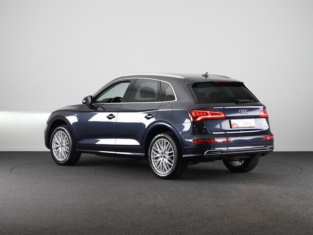 Audi Q5 50 TFSI e Advanced edition 299pk Plug in Hybrid S-tronic | Navigatie | Parkeersensoren | Adaptieve cruise control |