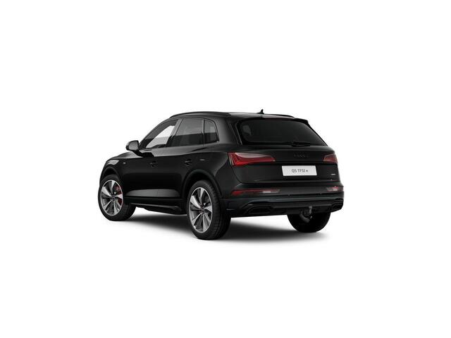 Audi Q5 50 TFSI e S edition 299pk | Komt eind oktober binnen | Panoramadak | Nappa Lederenbekleding | Head up Display | Trekhaak | B&O Soundsystem