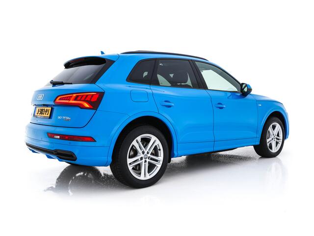 Audi Q5 50 TFSI e quattro S edition (INCL.BTW) *PANO | LEATHER-FABRIC | FULL-LED | DIGI-COCKPIT | NAVI-FULLMAP | HEATED-SPORTSEATS | KEYLESS | DAB+ | CAMERA | PRIVACY-GLASS | SHIFT-PADDLES | ECC | PDC | CRUISE | 19''ALU*