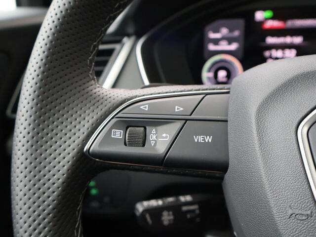 Audi Q5 S edition Competition 50 TFSI e 220 kW / 299 PK | Stoelverwarming | Trekhaak | Keyless Entry | LED | Adaptieve Cruise Control | Elektrische Stoel |