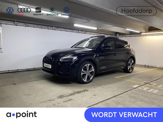 Audi Q5 55 TFSI e quattro S Competition 367 pk S-tronic | Verlengde garantie | Navigatie | Panoramadak | Trekhaak (wegklapbaar) | Parkeersensoren | Achteruitrijcamera | Stoelverwarming v/a | S-Line |