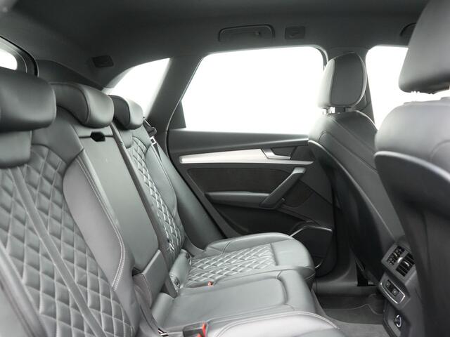 Audi Q5 50 TFSIe Quattro S Line Plug In Hybrid 300pk Dealer O.H PHEV | Luchtvering | Trekhaak Af Fabriek | Adaptive Cruise | Valcona Lederen Sportstoelen | Matrix LED | Apple Carplay | Navigatie | Virtual | DAB | 19"L.M |