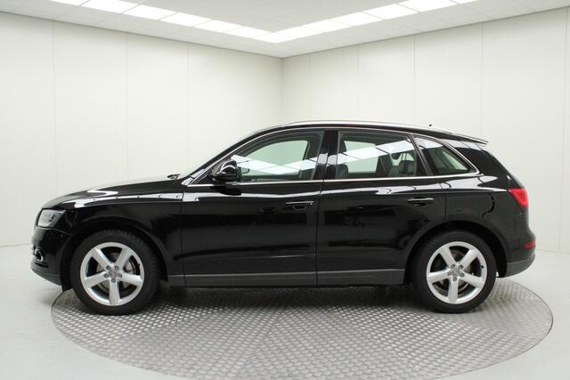 Audi Q5 2.0 TDI 150 pk Business line | 19 Inch | Trekhaak / Keyless Entry / Radio / Leder / LMV / Elektrische Kofferbak