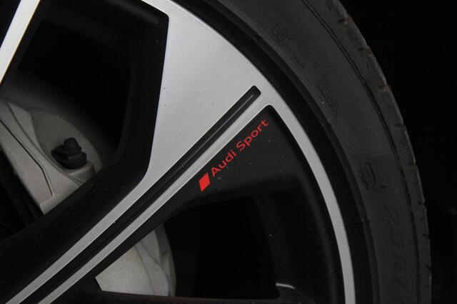 Audi Q5 50 TFSI e S edition | Panorama dak | 360 Camera | Trekhaak | Adaptieve Cruise Control |