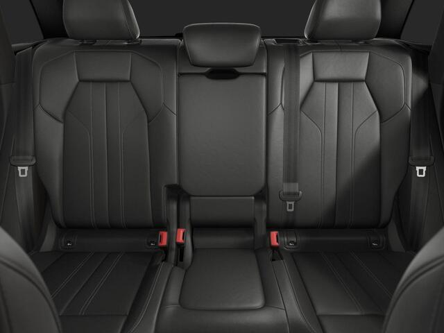 Audi Q5 2.0 TFSI e-hybrid quattro S edition 299 PK · 20" LM Velgen · Tech pro · Adaptieve luchtvering · Elek. wegklapbare trekhaak