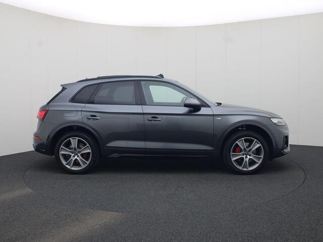 Audi Q5 55 TFSIe 270kW/367pk quattro S Line · Panoramadak · Leder · Trekhaak · 360 gr. Camera · Apple/Android Car Play · Adaptive Cruise Control · Garantie tot mei 2030 of 100.000km