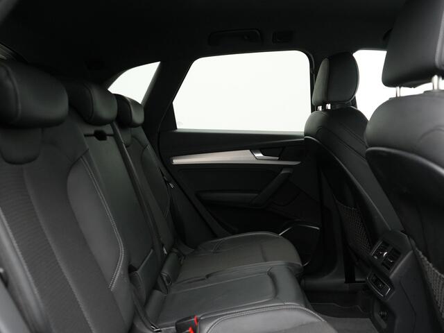 Audi Q5 50 TFSI e quattro S Line Plug In Hybrid 300pk Dealer O.H PHEV | Camera | Keyless | Sportstoelen Verwarmd | S Sportstuur | Navigatie Plus | Apple Carplay | Virtual | DAB | 20"L.M |