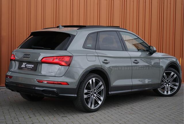 Audi Q5 55 TFSI e Competition 367PK Quattro Panodak S-Stoelen Luchtv ACC Head up 360camera