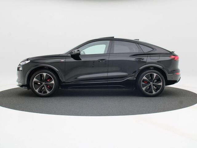 Audi Q6 S edition e-tron 55 100 kWh | 388 PK | 21 inch velgen | Privacyglas | Zwart optiek | Glazen Panoramadak | Rode remzadels |