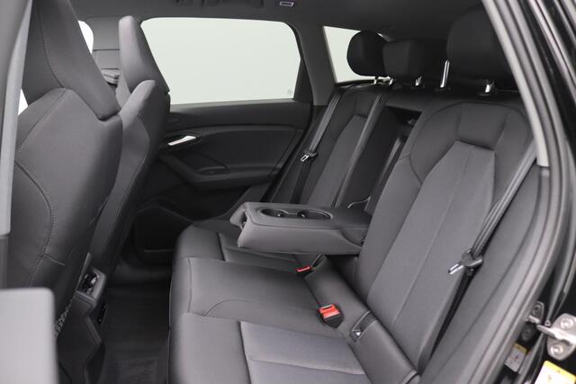 Audi Q6 e-tron Launch edition 83 kWh 252PK Panoramadak, Keyless, Warmtepomp, 360gr. Camera, Stoelverwarming, Trekhaak, LED Plus, Elektr. Achterklep, 20" LM Velgen