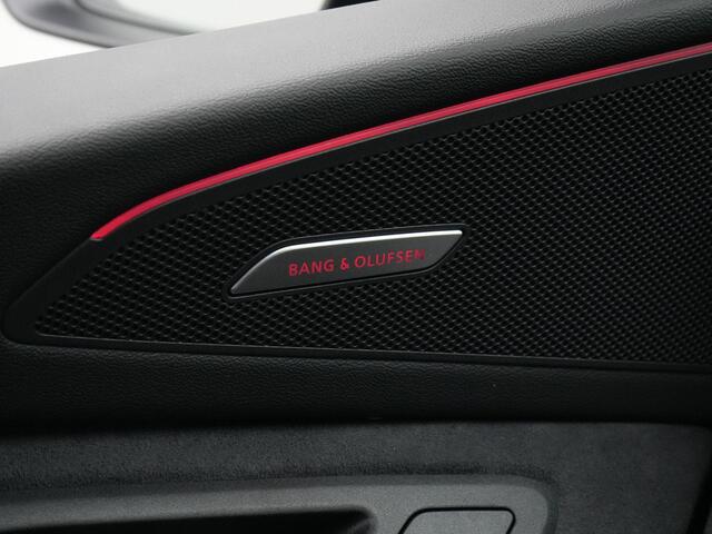 Audi Q6 SQ6 e-tron 100 kWh 490 pk quattro Edition One | Panoramadak | Bang & Olufsen | Sportstoelen Plus | Geheugenstoel | Matrix LED | Rondomzicht camera | Head-up display