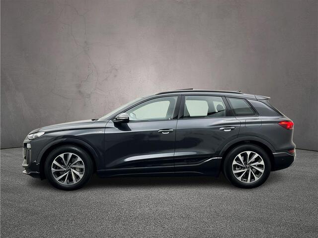 Audi Q6 e-tron Advanced edition 100 kWh | Trekhaak | Luchtvering| Memory | Pano | Oled | Matrix | Tech pro | MMI-bijrijdersscherm | 360 Camera |