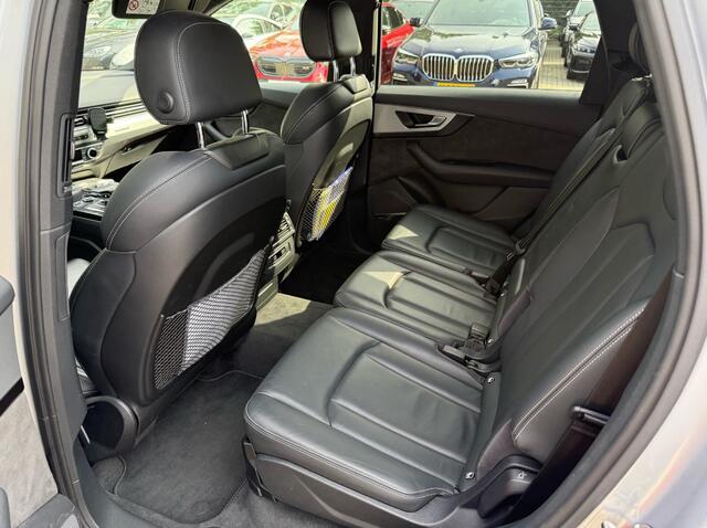 Audi Q7 3.0 TDI e-tron quattro Sport / Trekhaak / Panoramadak / Camera / 21'' / Luchtvering / Leder / Bose / Getint glas / Stoelverwarming / DAB / Cruise Control