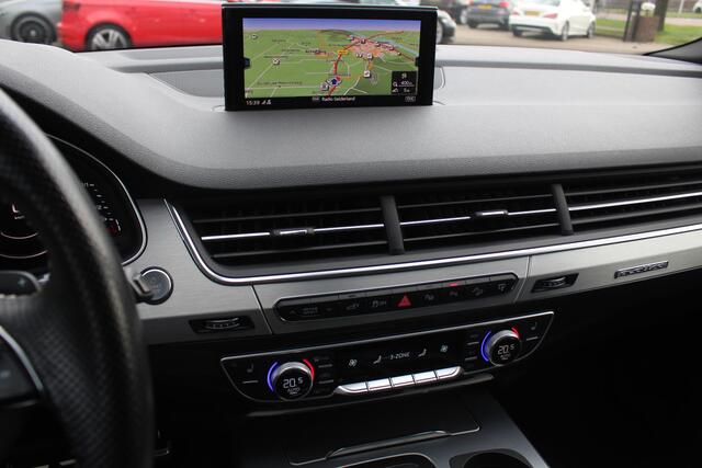 Audi Q7 3.0 TDI e-tron quattro Sport / Trekhaak / Panoramadak / Camera / 21'' / Luchtvering / Leder / Bose / Getint glas / Stoelverwarming / DAB / Cruise Control