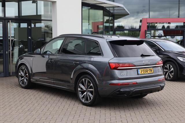 Audi Q7 55 TFSI e quattro Pro Line S 380PK / 280kW, Lederen bekleding, 21" LMV, honingraat, servo sluiting portieren, dodehoek sensor, achteruitrijcamera, parkeersensoren voor en achter, voorstoelen verwarmbaar, Bose Sound System, verstelbare achterbank, navigati