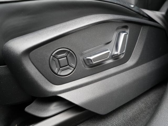 Audi Q7 55 TFSI e Quattro Pro Line Plug In Hybrid 381pk Dealer O.H PHEV | Luchtvering | Trekhaak Af Fabriek | Panodak | Adaptive Cruise | Matrix LED | Camera | Lederen Sportstoelen Memory & Ventilatie | Navigatie | Keyless | Virtual | DAB |